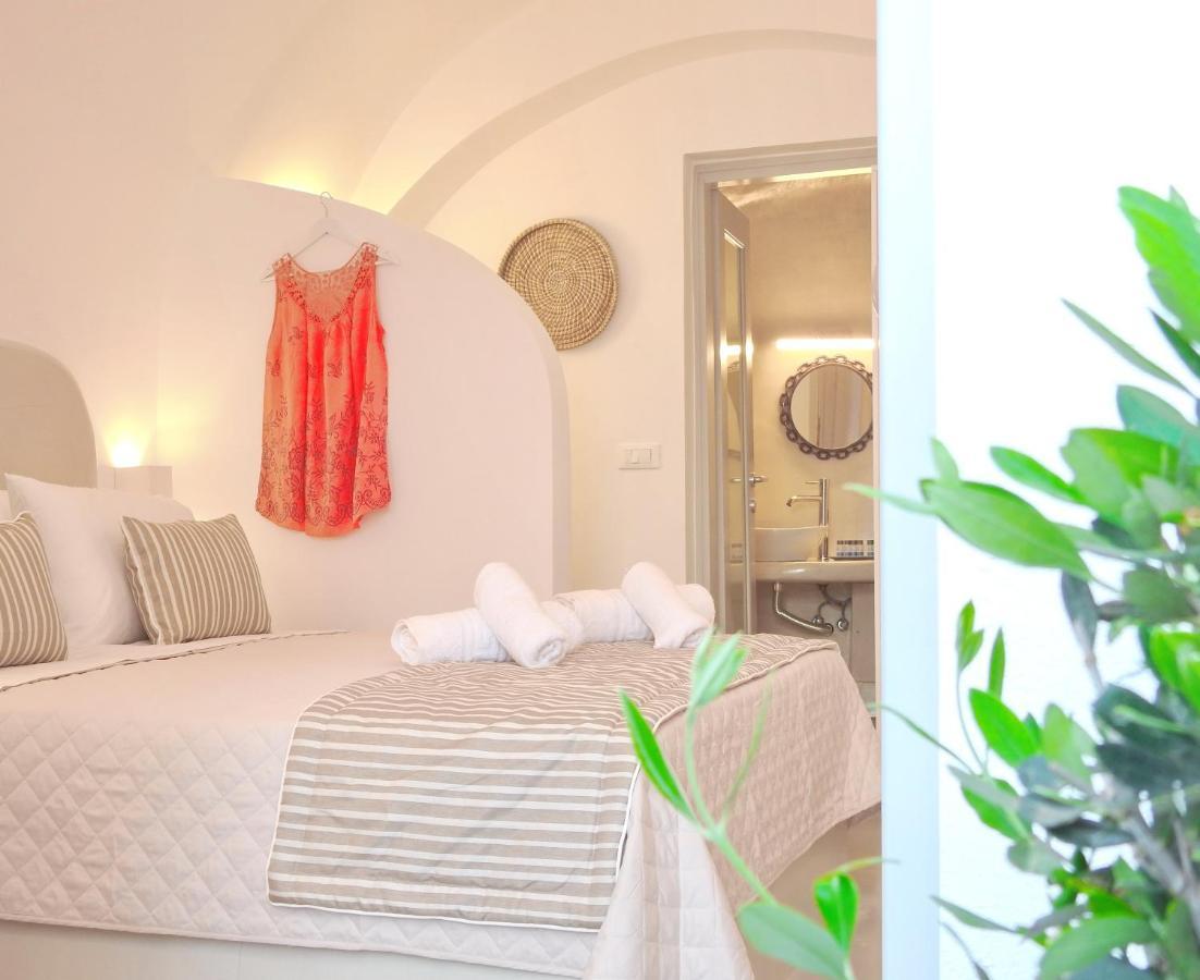 Golden Stone Santorini Suites Акротири Экстерьер фото